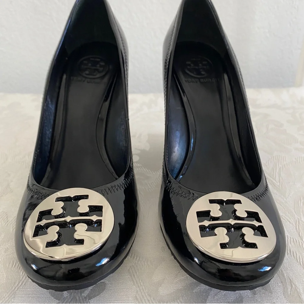Tory Burch Black patent leather wedge Pumps